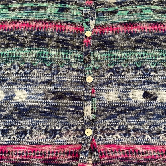 Mason + Mackenzie multicolored cropped hi-low buttons-on-the-back sweater size L - Picture 12 of 12